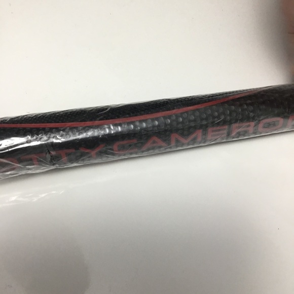 Scotty Cameron Matador XL/ Oversize Grip Black Red New In Bag 100% AUTENTIC - Picture 4 of 4